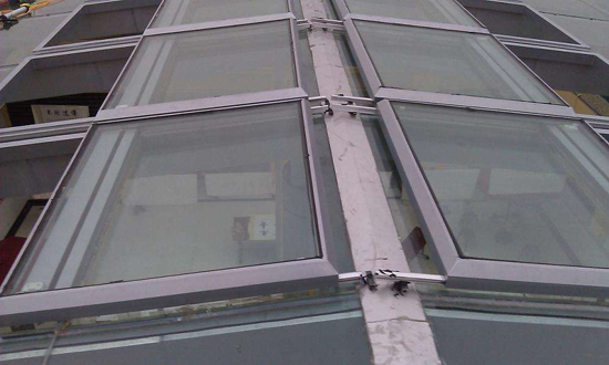 鋼結構廠房用鋼天窗.jpg