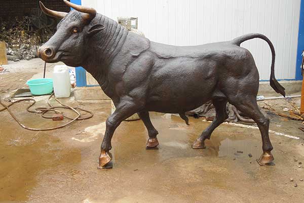 鑄銅華爾街金牛銅雕塑鎏金開荒牛鑄造拓荒牛銅雕佛像