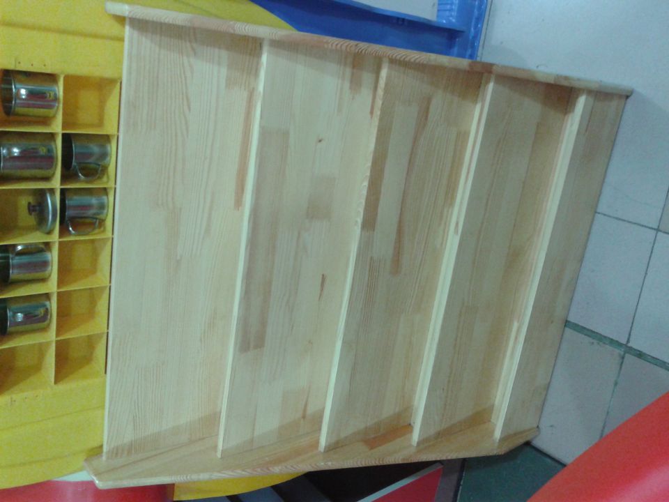 馆陶幼儿园木制书架