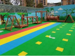 巨鹿幼儿园草坪悬浮地垫设计铺装
