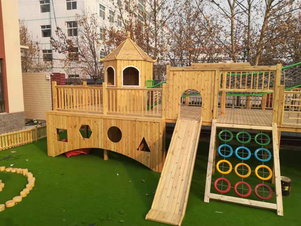 邱县幼儿园木制组合滑梯